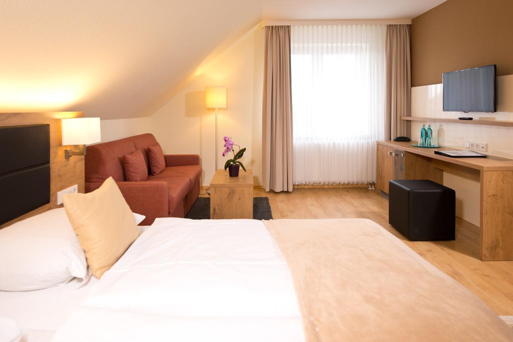 Spreewaldhotel Stephanshof ลึบเบิน ภายนอก รูปภาพ