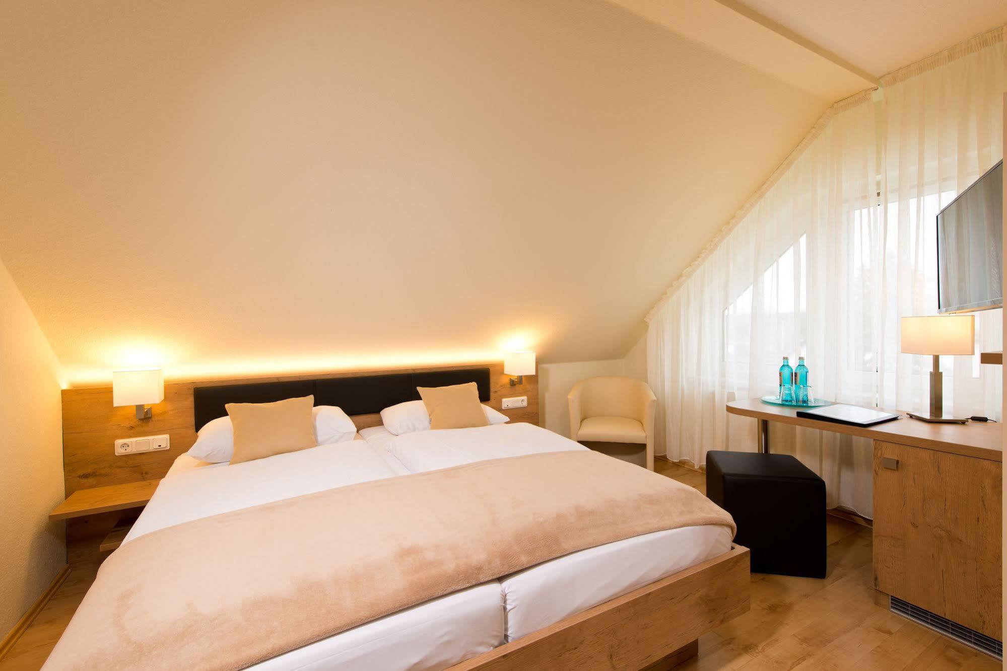 Spreewaldhotel Stephanshof ลึบเบิน ภายนอก รูปภาพ